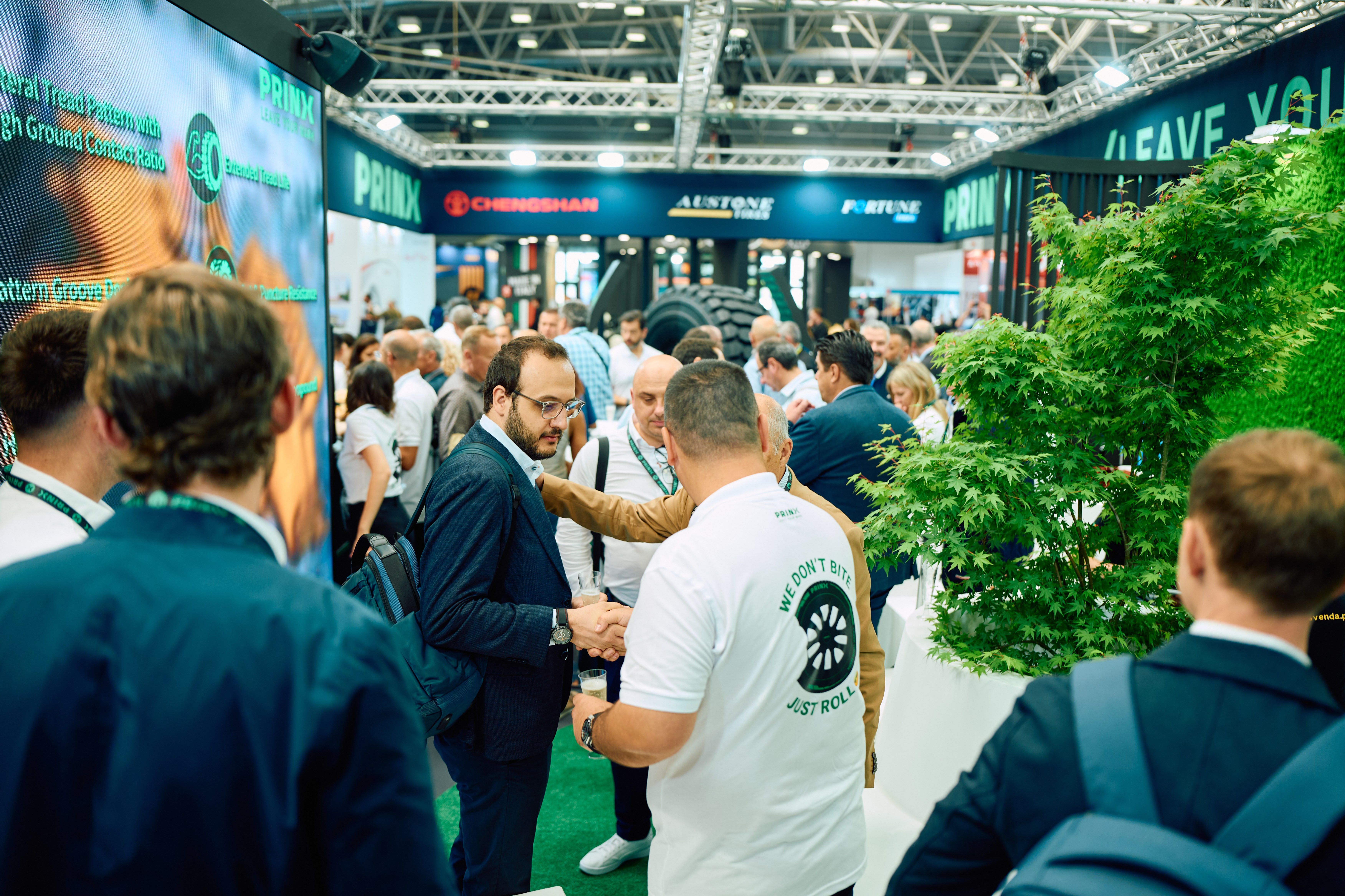 草莓视频ios成山亮相意大利博洛尼亞汽配展（zhǎn），多款新品齊登場